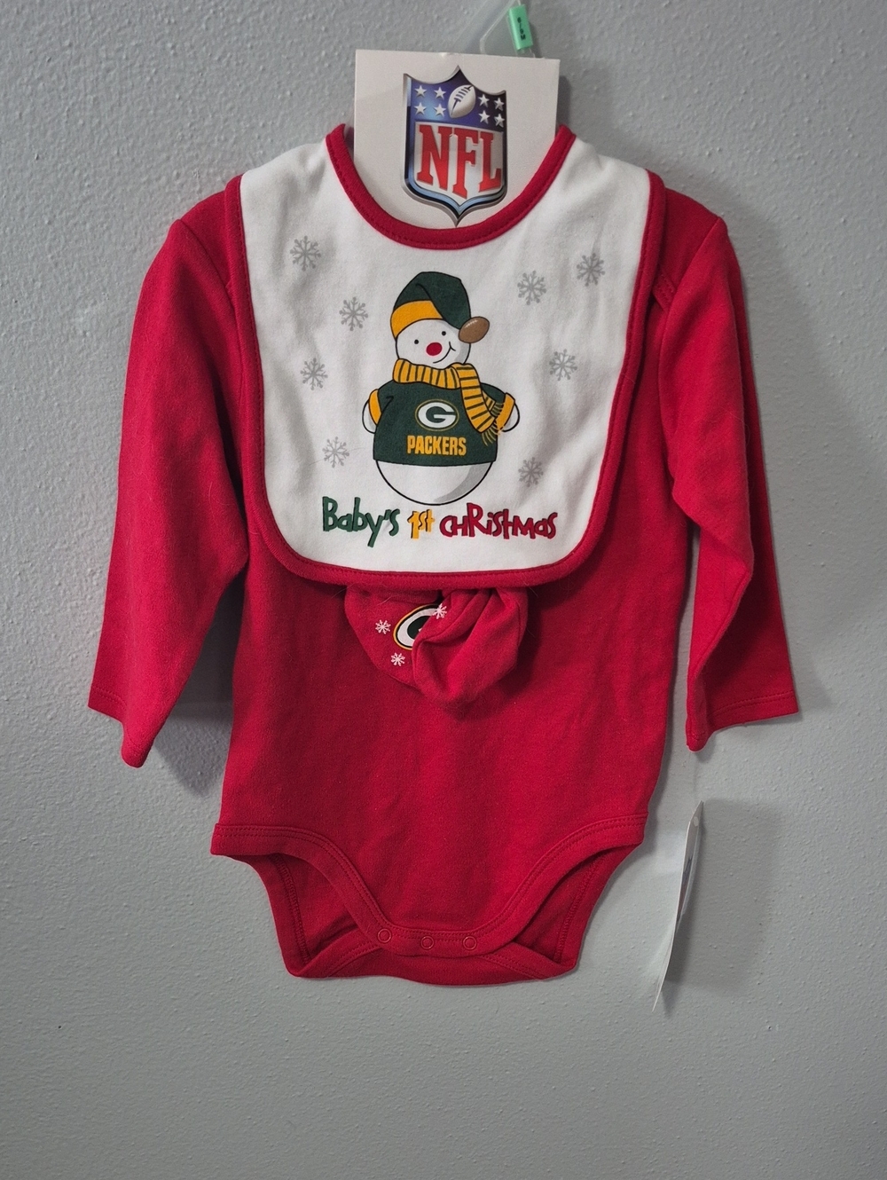 NFL Green Bay Packers. Babys 1st Christmas. NWT. Size 6/9 Mo.